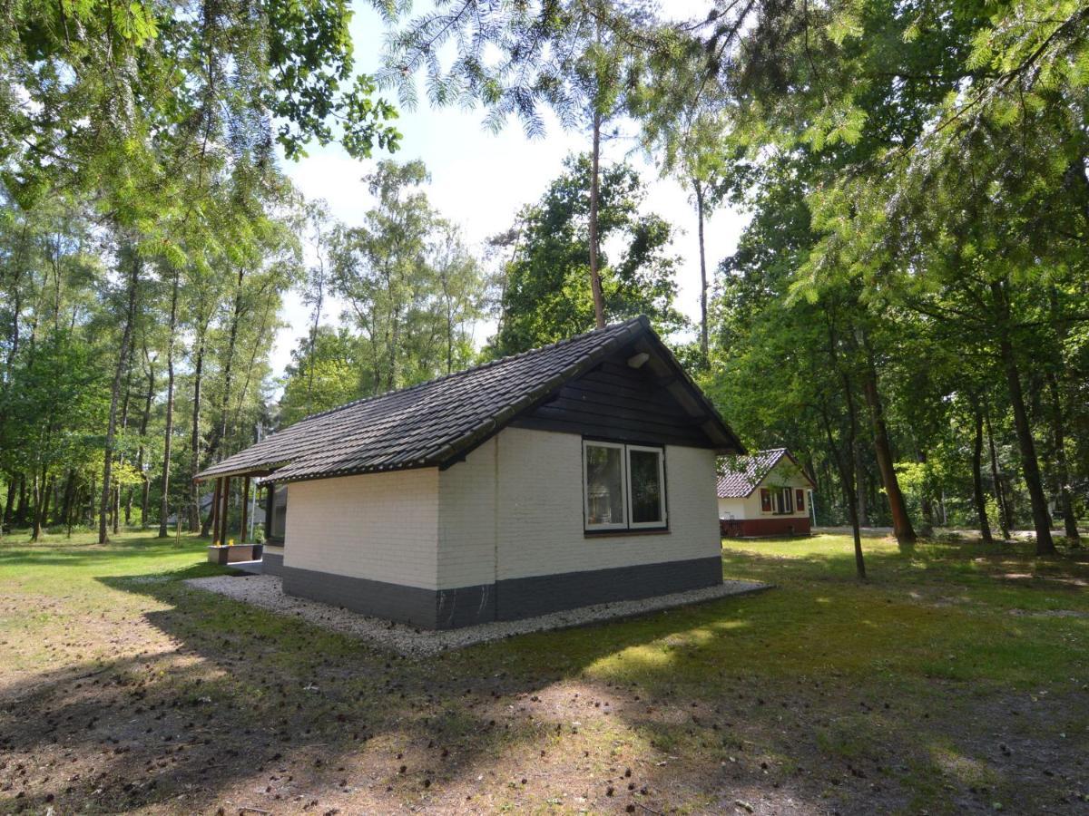 Detached Bungalow With Lovely Covered Terrace In A Nature Rich Holiday Park Stramproy Ngoại thất bức ảnh