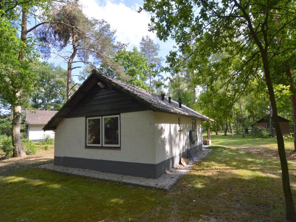 Detached Bungalow With Lovely Covered Terrace In A Nature Rich Holiday Park Stramproy Ngoại thất bức ảnh