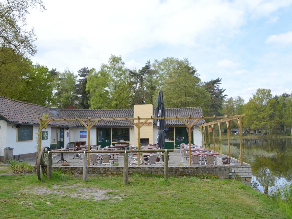 Detached Bungalow With Lovely Covered Terrace In A Nature Rich Holiday Park Stramproy Ngoại thất bức ảnh