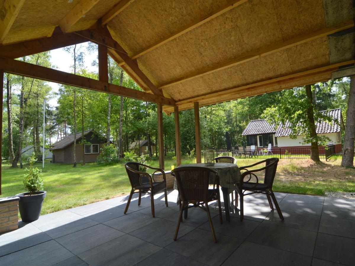 Detached Bungalow With Lovely Covered Terrace In A Nature Rich Holiday Park Stramproy Ngoại thất bức ảnh